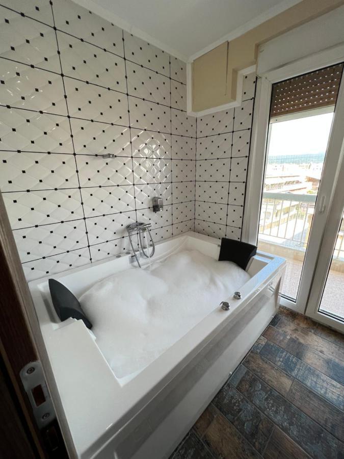 Jacuzzi Suites Saloniki Zewnętrze zdjęcie